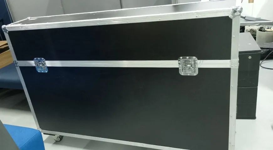 Case Com Rodízios Para  Monitores - Foto 3