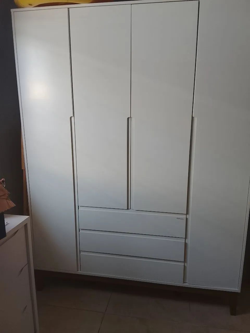 Guarda roupa e cômoda 