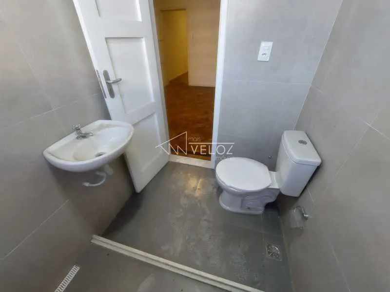 Apartamento : / Residencial / Glória
