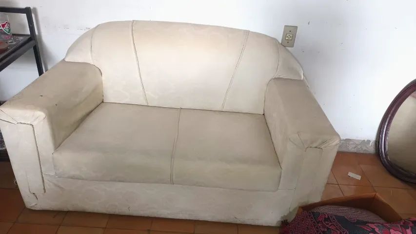 Vendo esses sofás, cadeiras e poltronas antigas - Foto 2