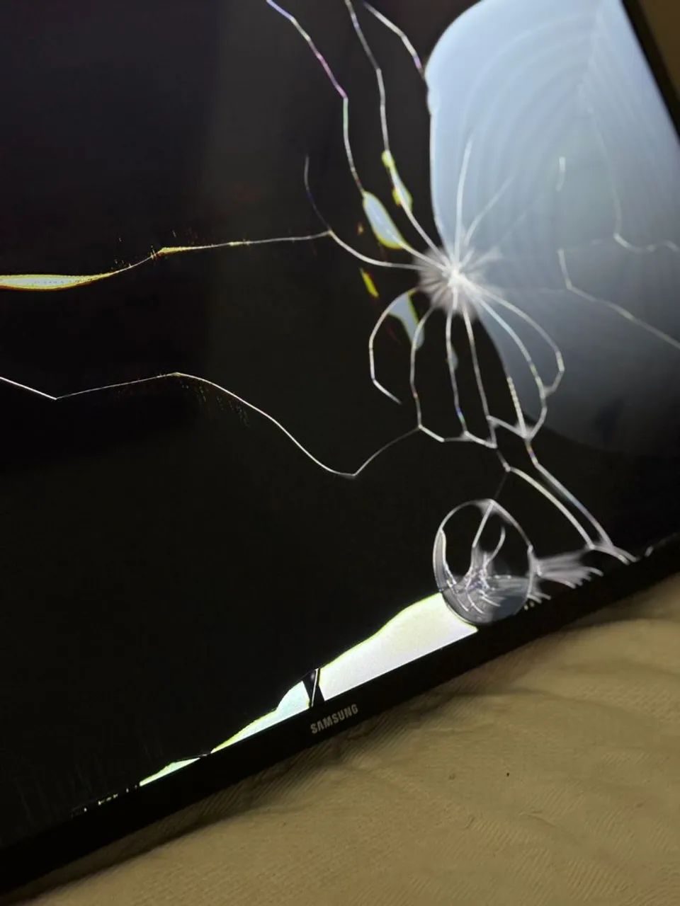 Tv Samsung Tizen 40 Polegadas, para retirada de peças. Display quebrado - Foto 2