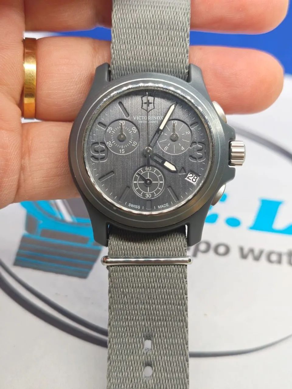 RELOGIO VICTORINOX GRAY CRONO