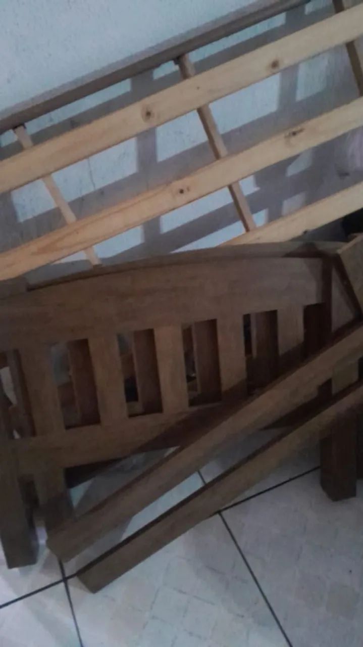 Vende se cama de solteiro perfeito estado 