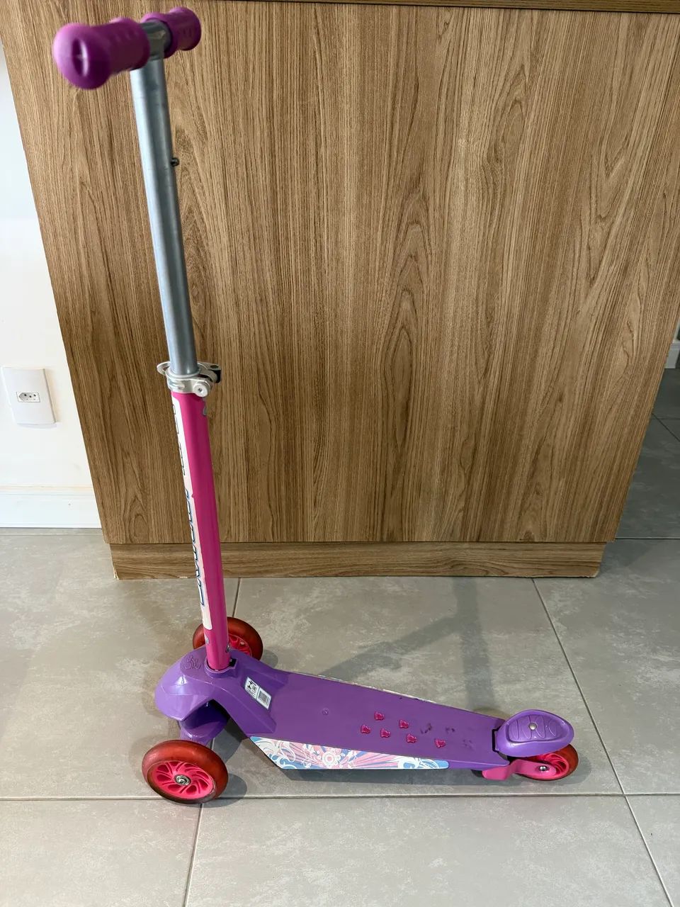 Patinete Infantil Ajustável com Rodas LED