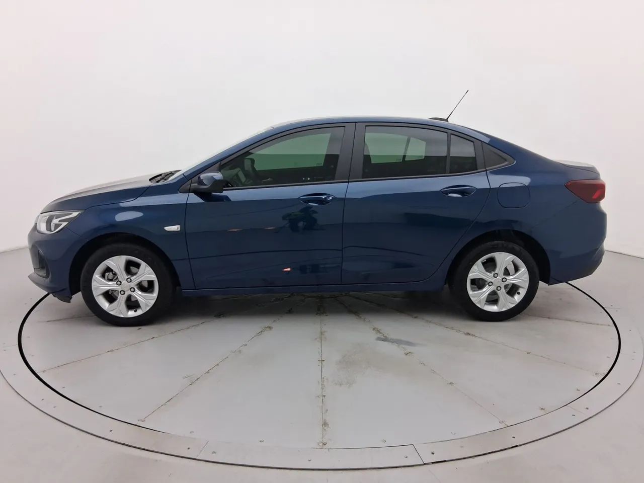 Chevrolet Onix Plus LTZ 1.0 12V TB Flex Aut. 4P, foto 2 de 18