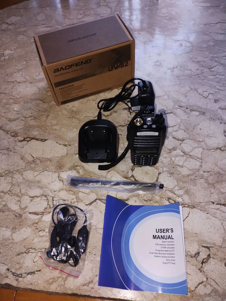  Rádio Baofeng V82