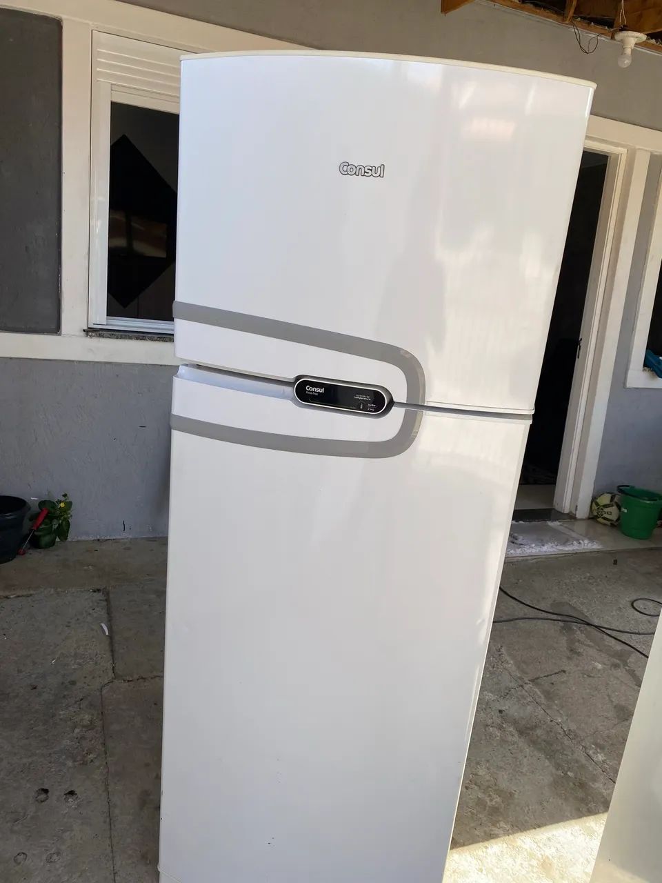 Geladeira Cônsul 220v