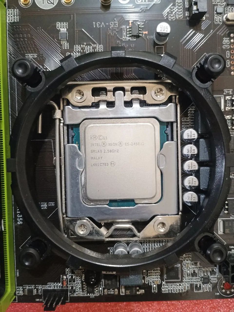 KIT XEON X79 + PROC.E5 2450 V2 + 8Gb (2x4Gb)DDR3 - Foto 4