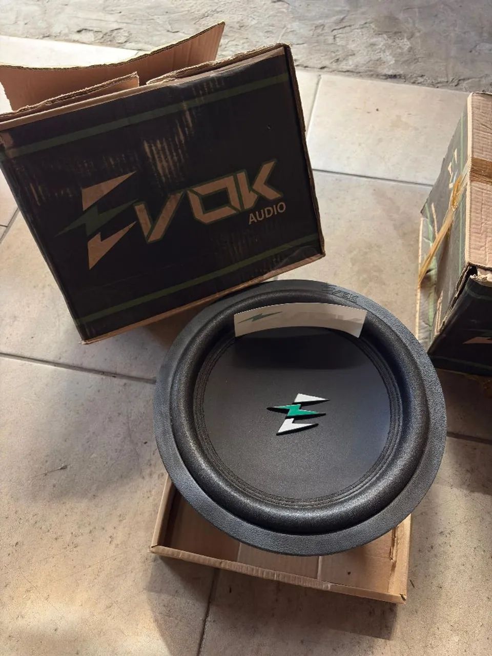 Evok 700rms novo na caixa