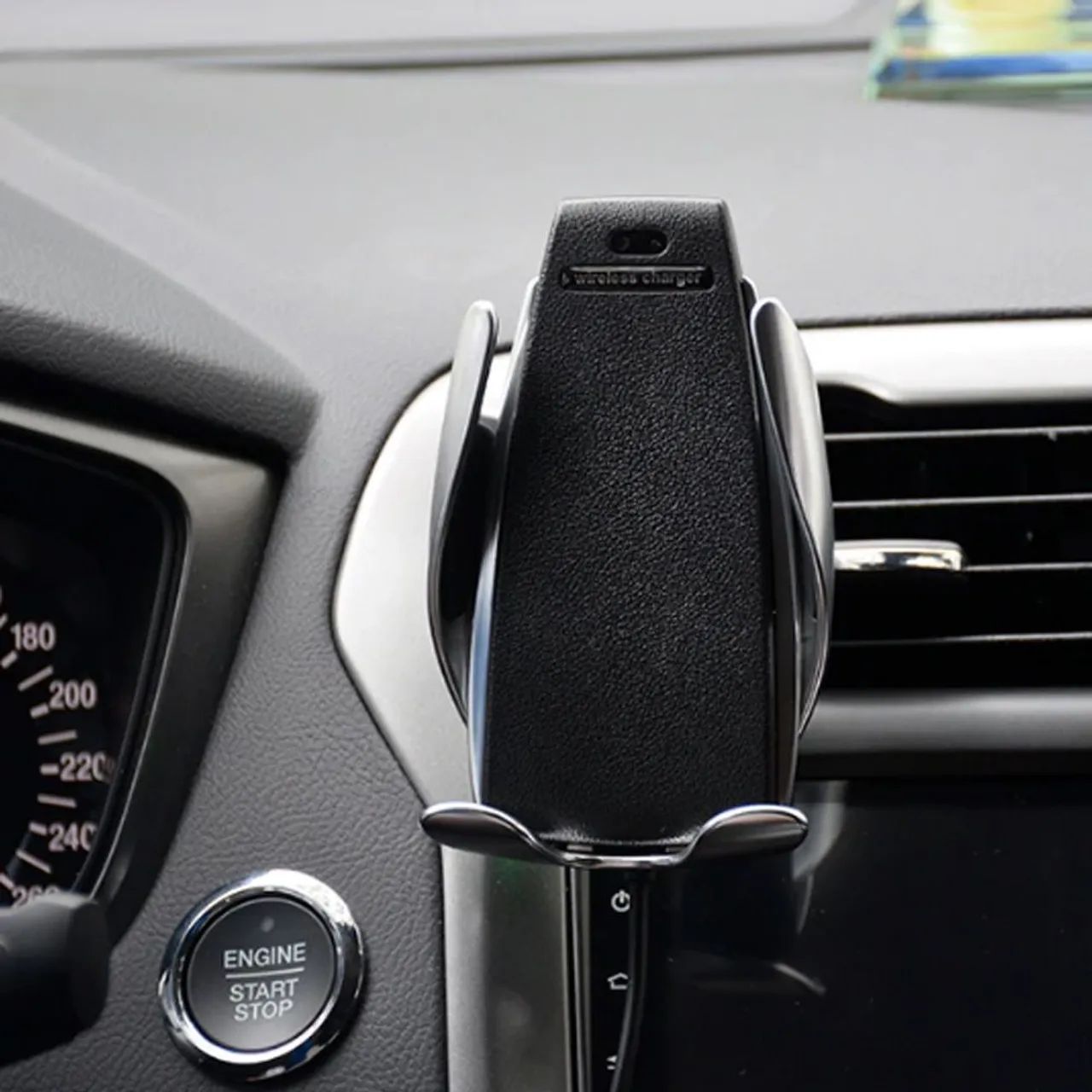 Suporte Veicular Carregador Induçao Universal Abre Fecha Sensor Qi Celular Automatico - Foto 2