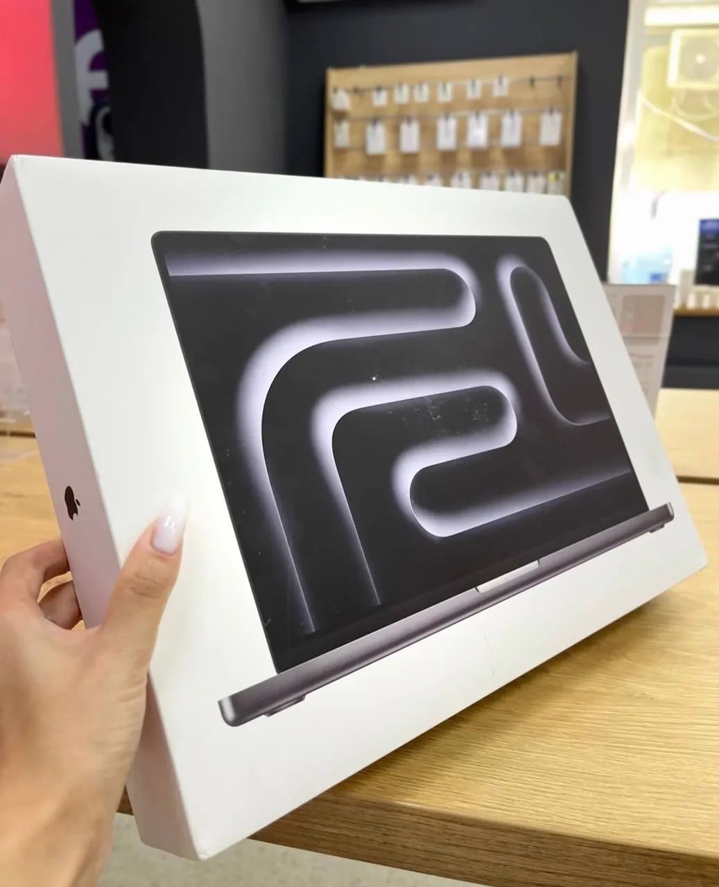 MACBOOK PRO 16-INCH. M5 MAX 