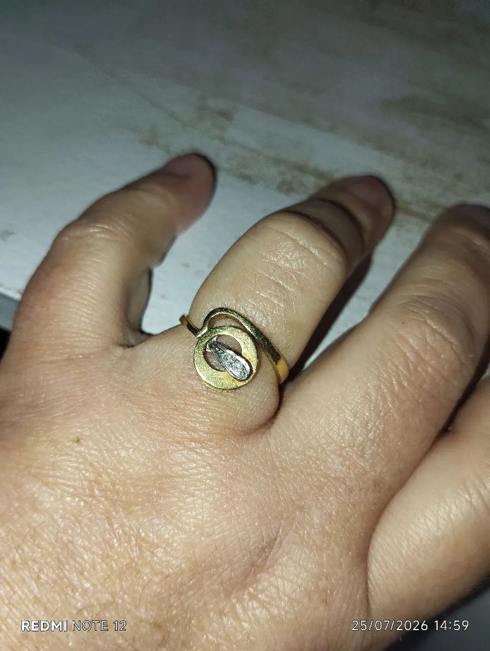 Anel em Ouro 18 com brilhantes - Foto 2