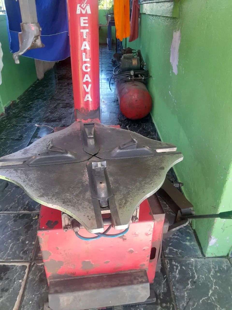 Máquina desmontar pneu 