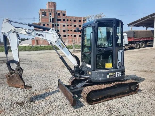 Mini Escavadeira Bobcat E26 - 2014