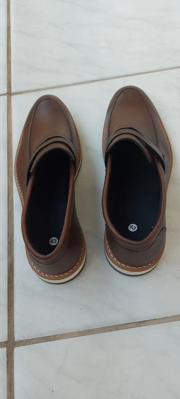 Sapatos em couros social 