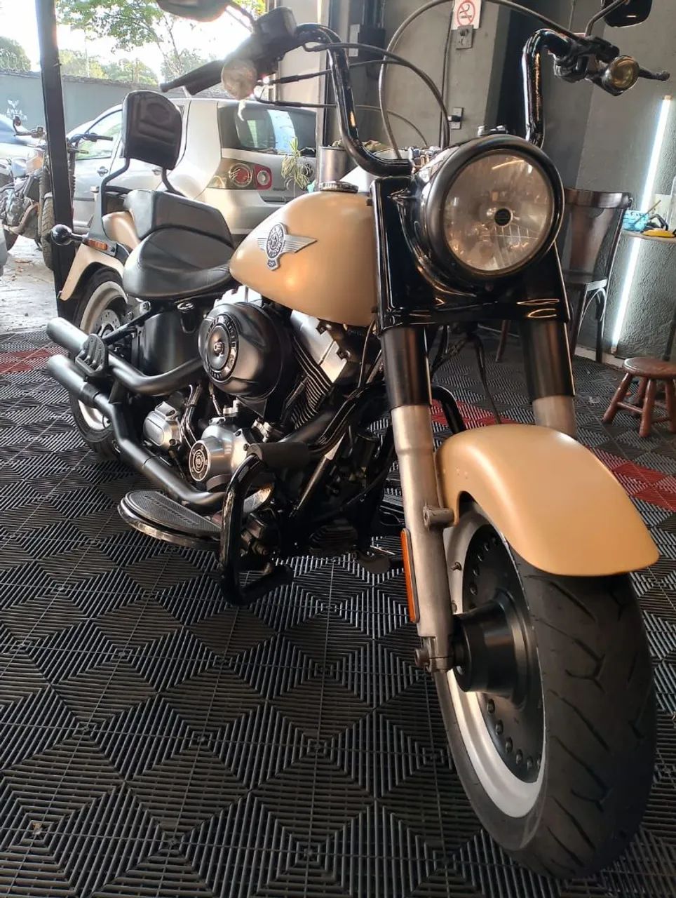 Linda HARLEY DAVIDSON FAT BOY 