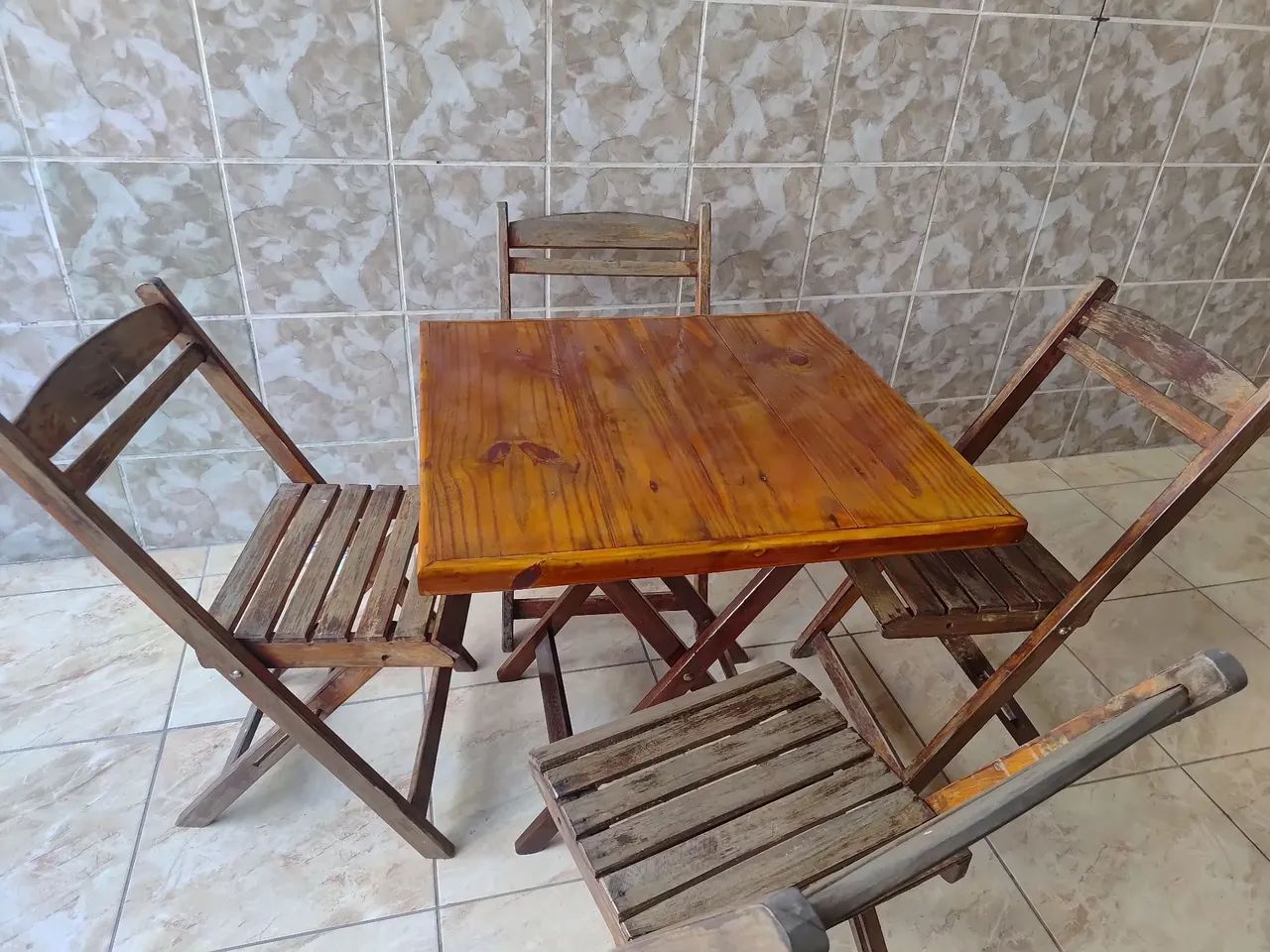 Mesa e cadeira  - Foto 2
