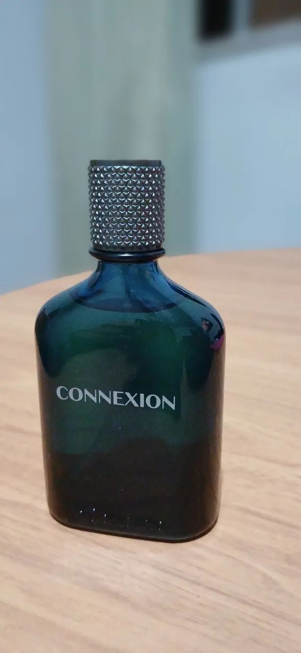 Vendo perfume connexion novo 