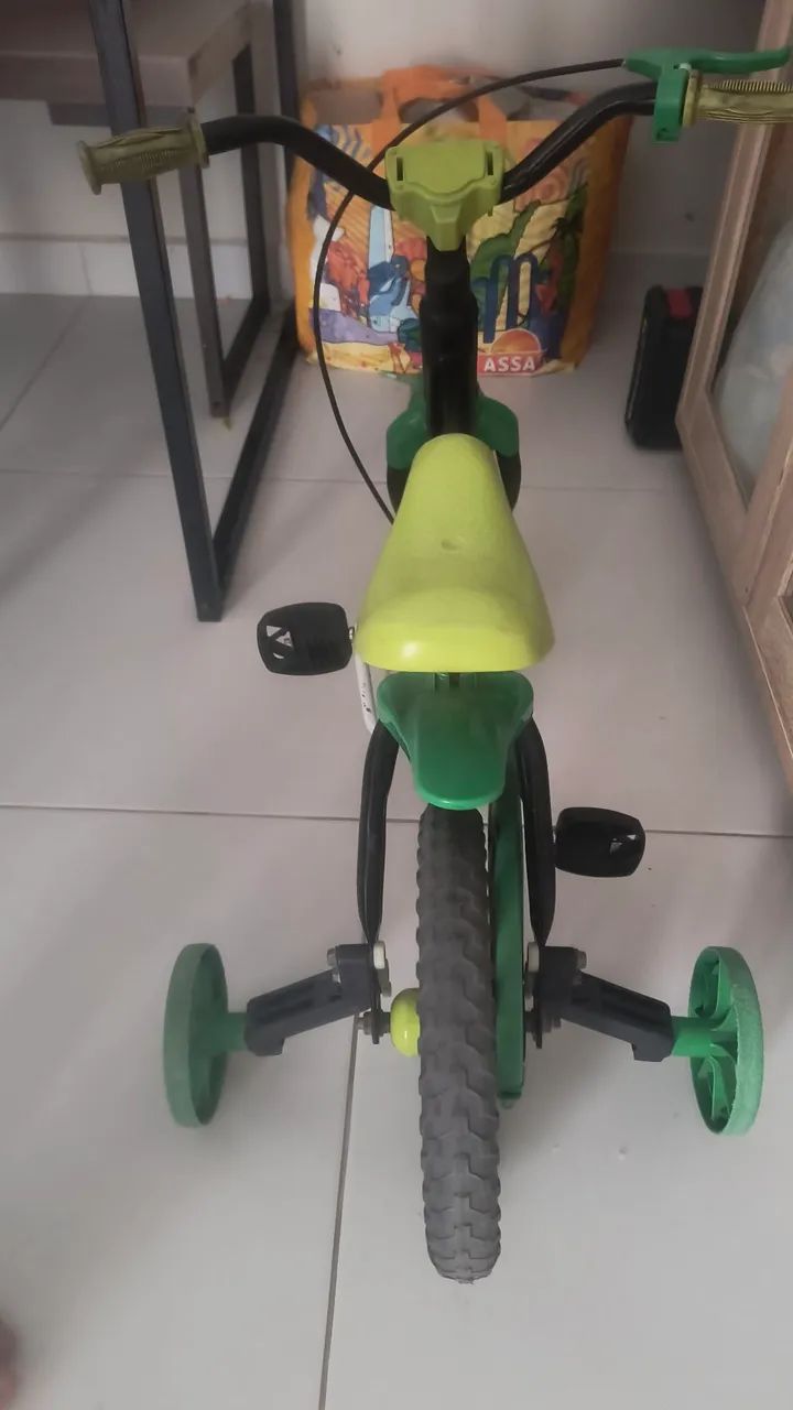 Vendo bicicleta aro 12  - Foto 2