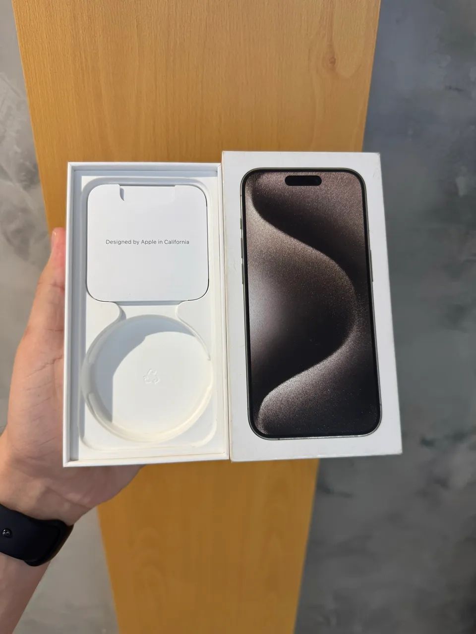 Caixa de iPhone 15 Pro 128GB Natural  - Foto 2