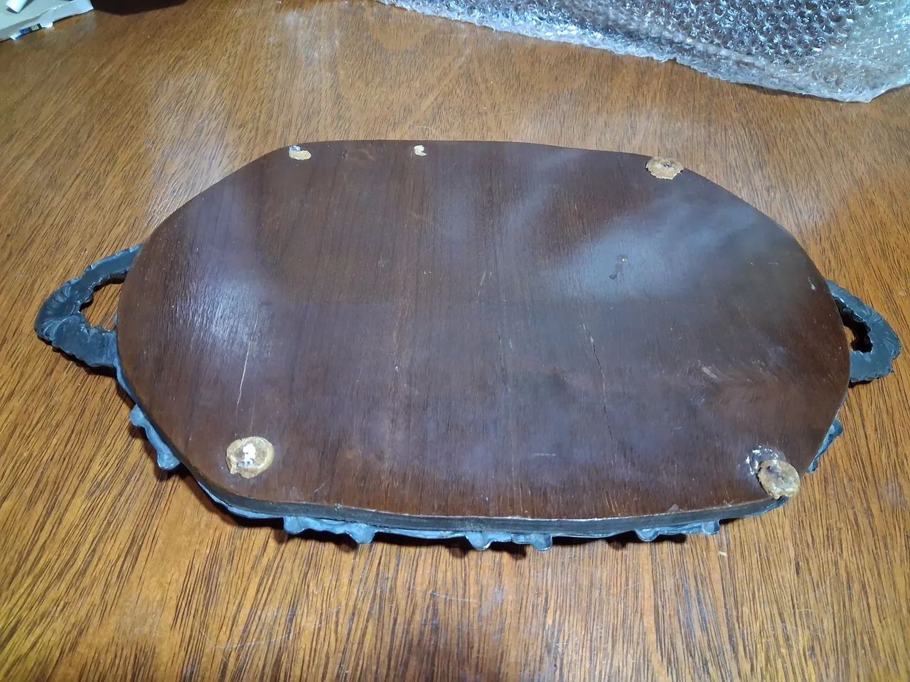 Antiguidade bandeja em metal e vidro  - Foto 4