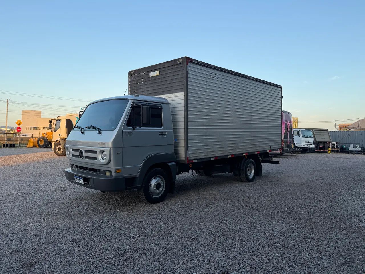 Vw 8150 baú 5 m  - Foto 5