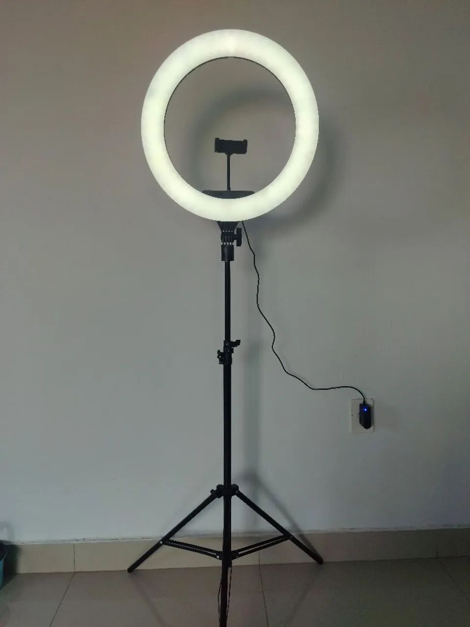 Ring Light Oberon OR-PL18 18" com Tripé - Excelente Estado - Foto 2