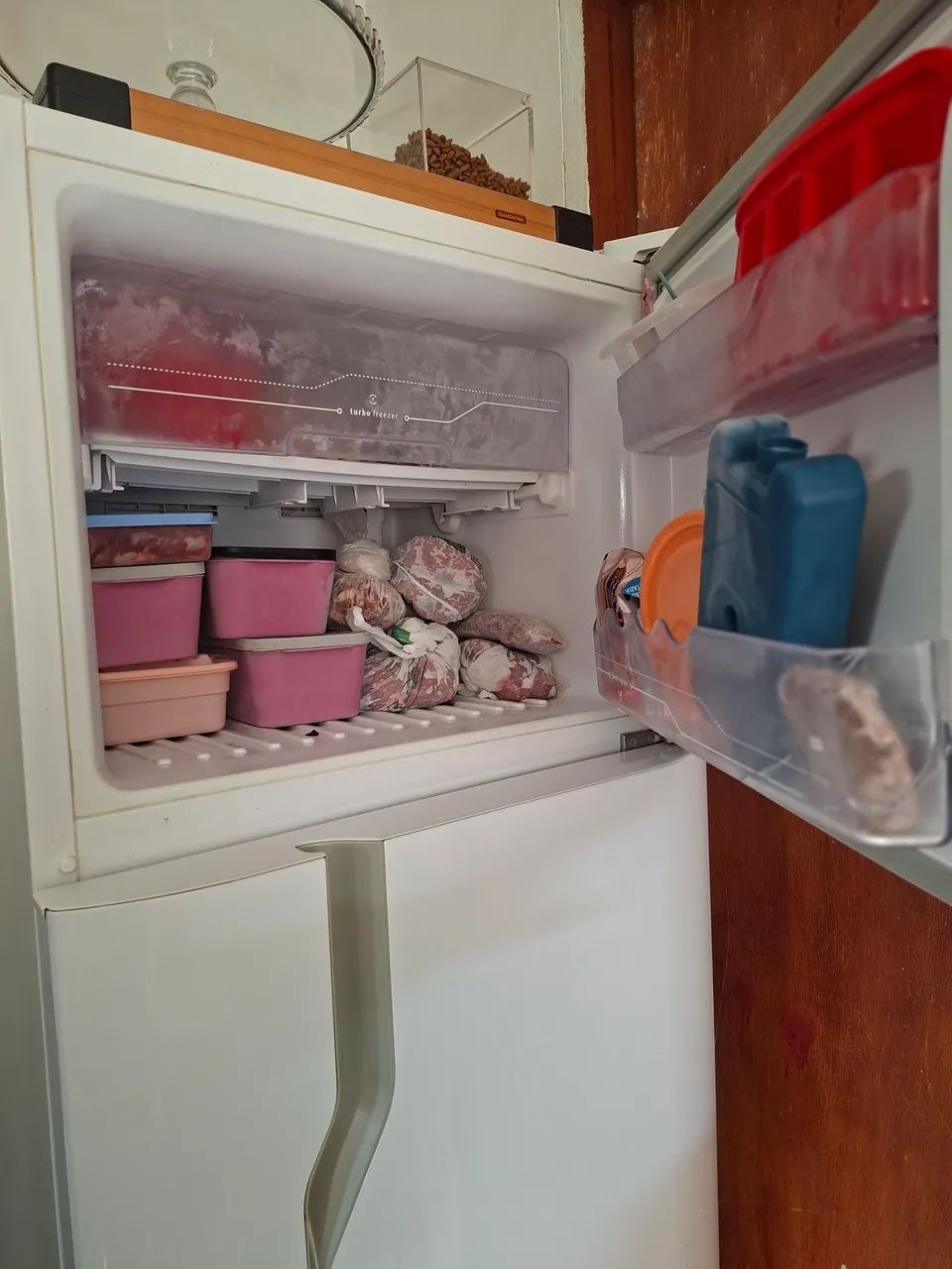 Geladeira  electrolux 310 litros - Foto 3