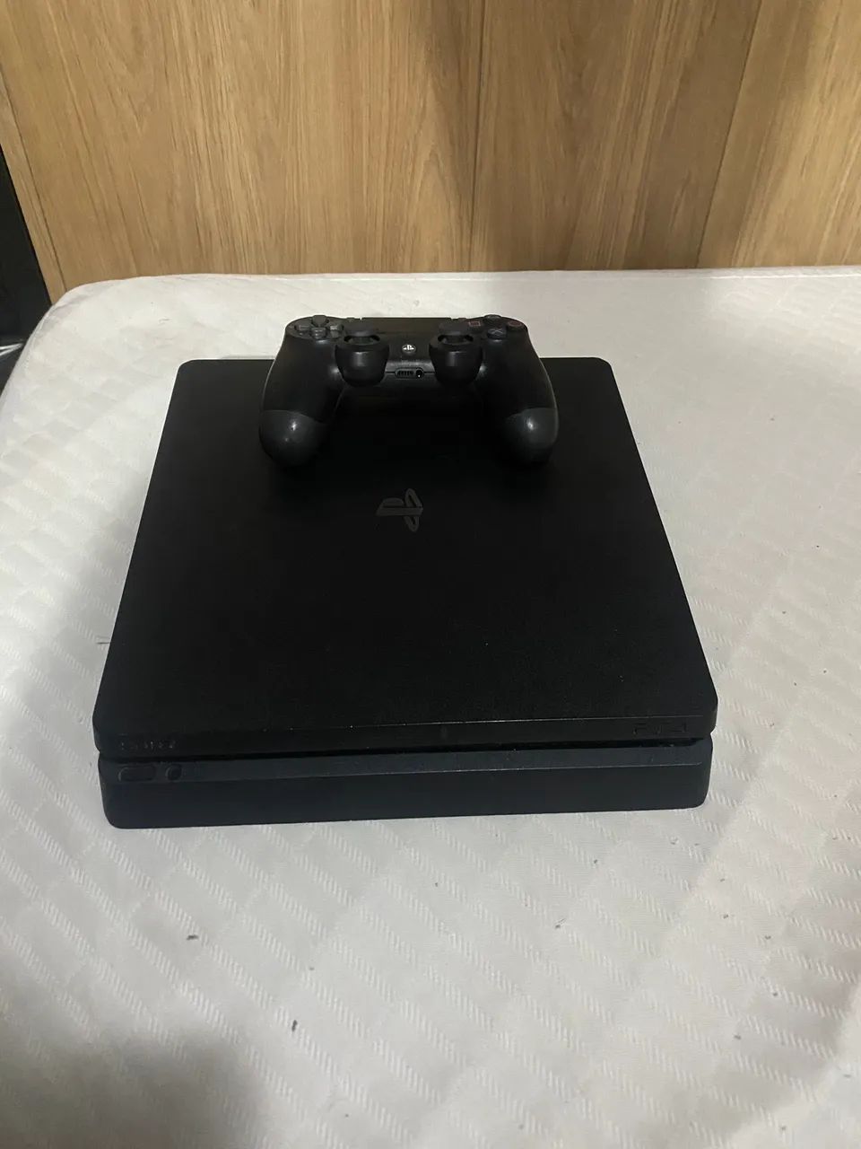 PS4 SLIM 500GB + 5 JOGOS 