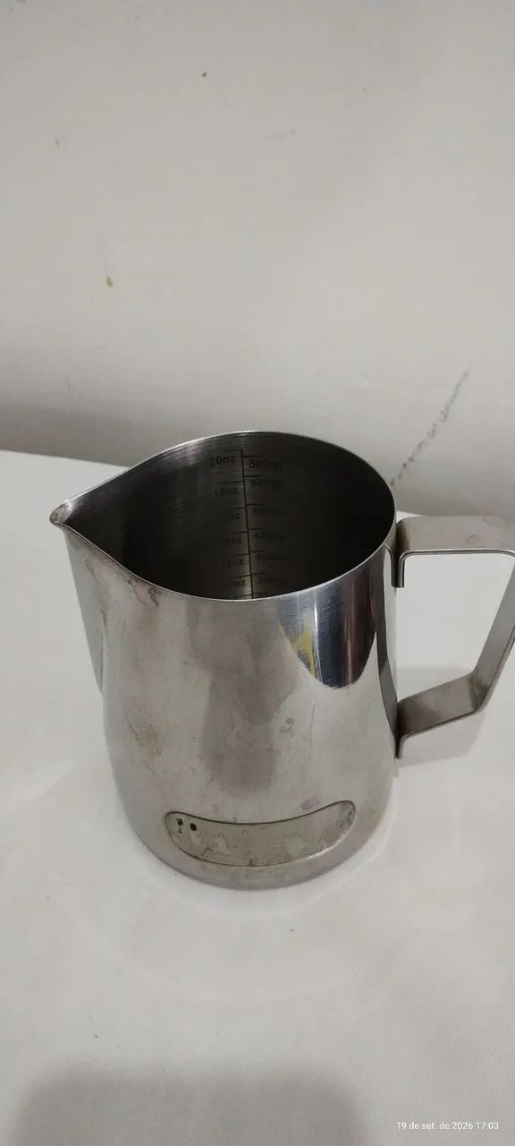 Pitcher profissional 600 ml 