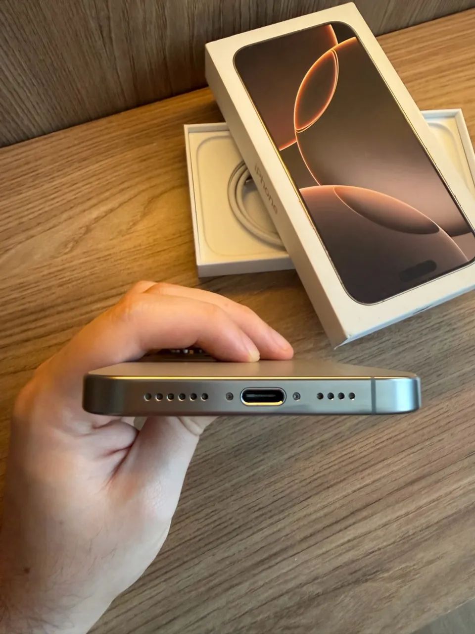 iPhone 16 Pro Max 512gb - Titanium  - Foto 5