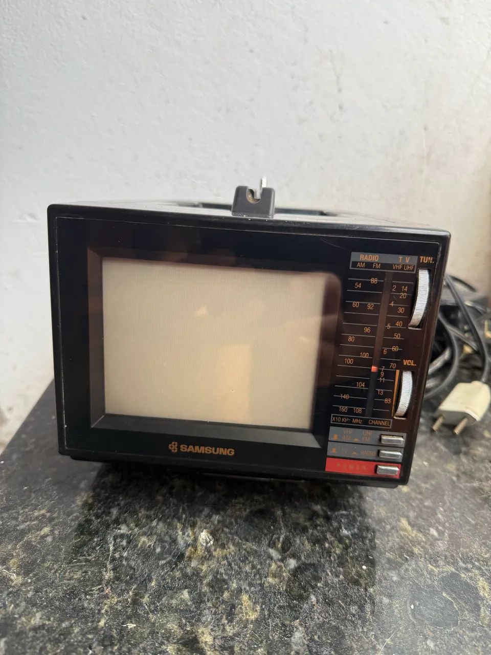 Tv pequena Sansug Obs só chia - Foto 4