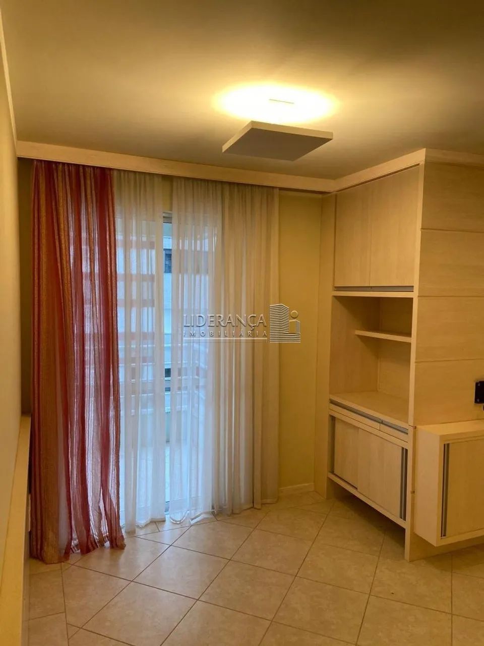 Apartamento, Trindade, 2Dormitório/1Suíte, 1garag.