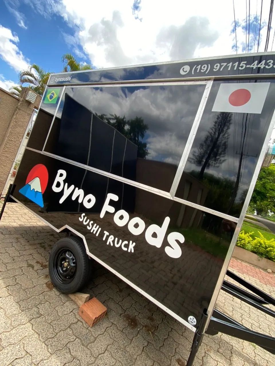 Trailer food sushis