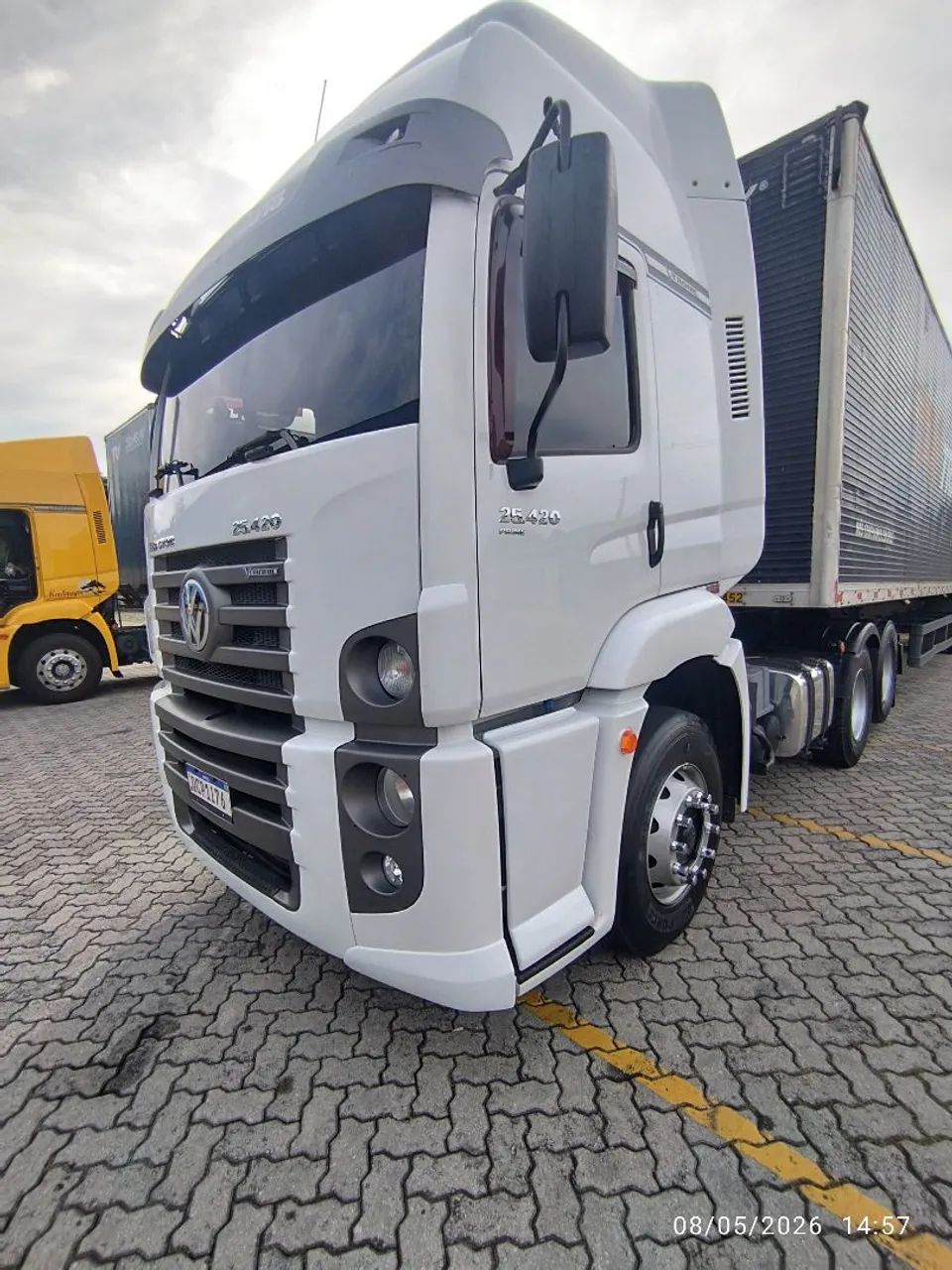 Constellation VW 25.420 6x2 - Foto 4