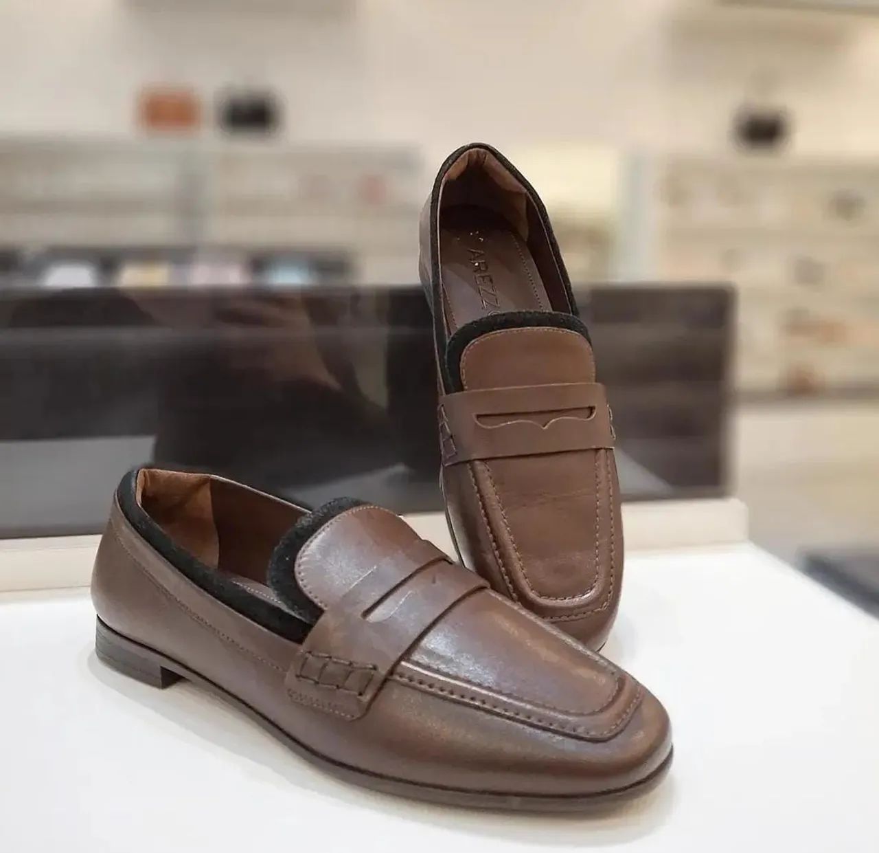 Sapatos arezzo novos