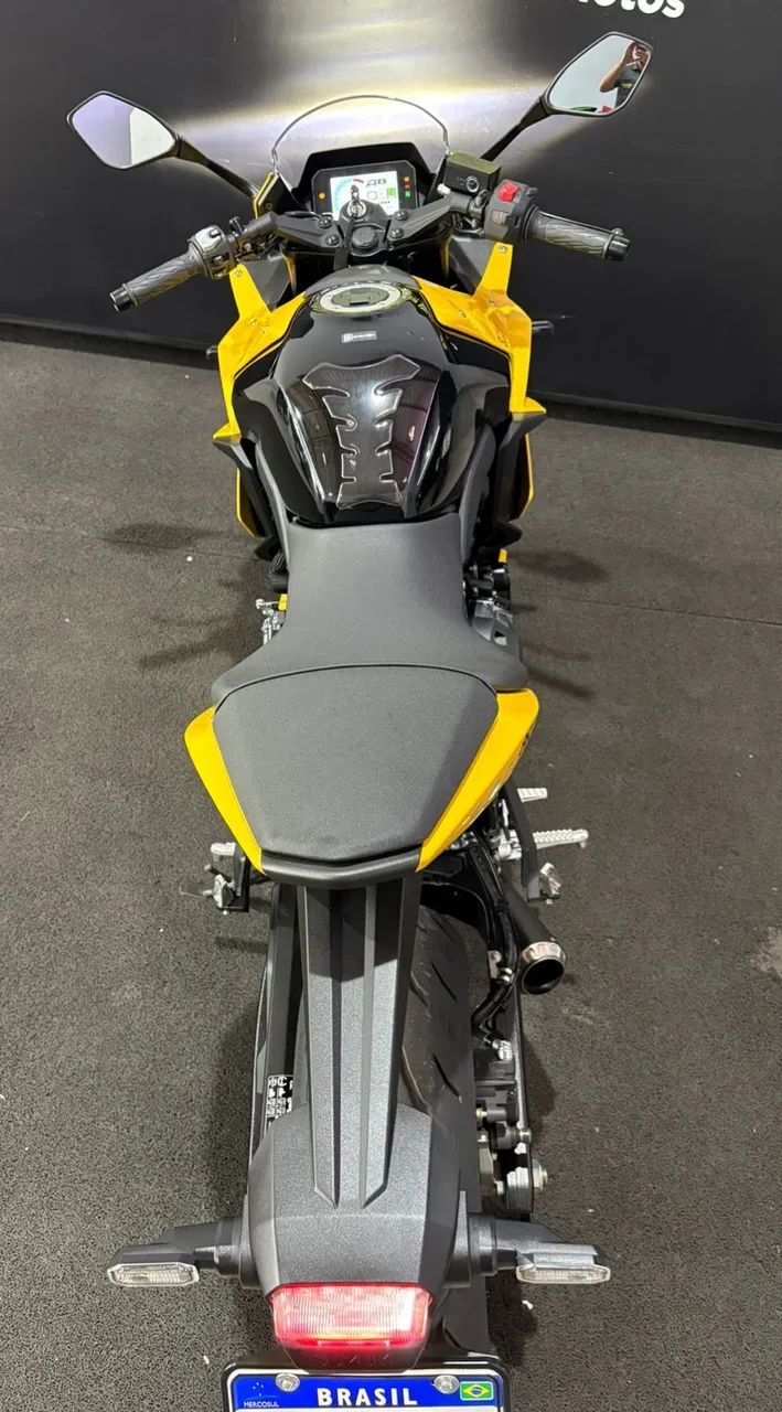 GSX-8R - Foto 5