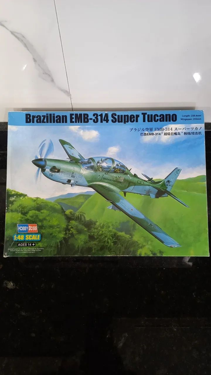 Kit plastimodelismo Super Tucano EMB 314 escala 1:48