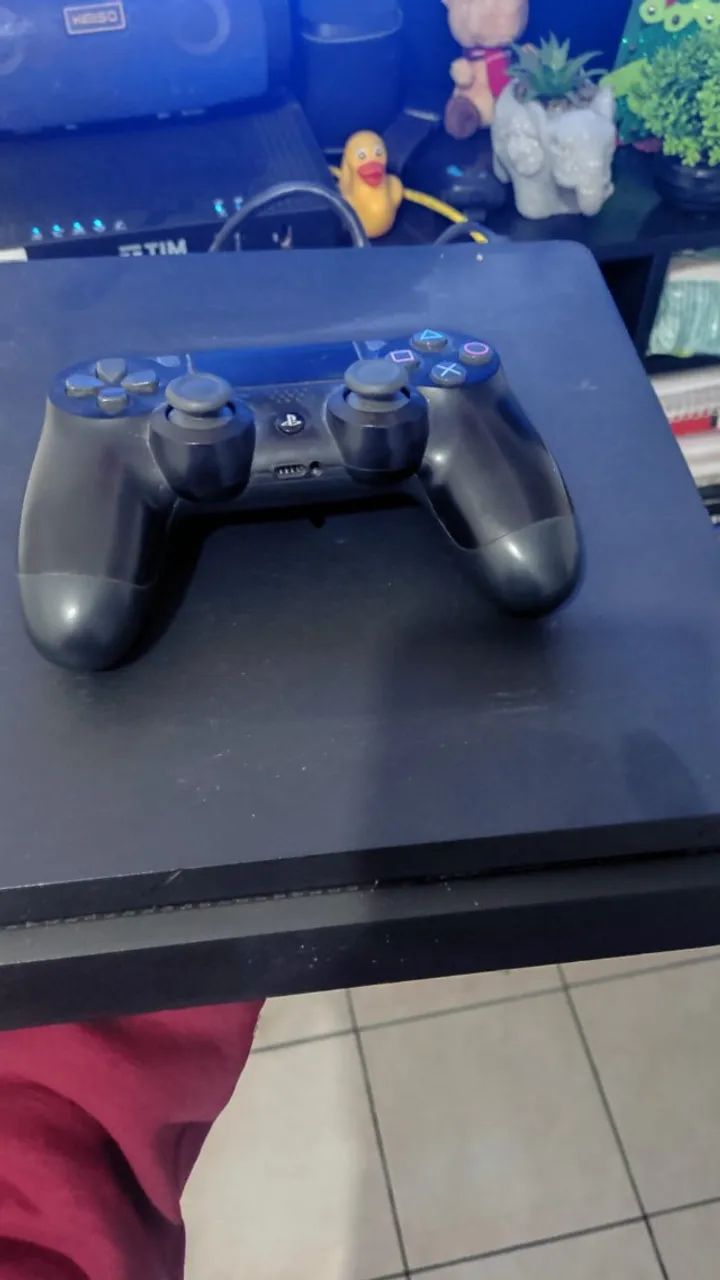 Playstation 4 slim