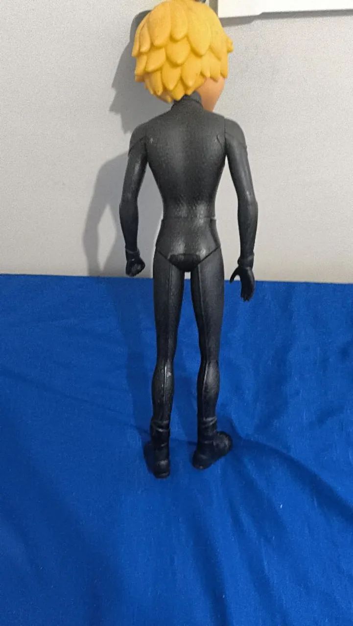 Boneco do cat noir de miraculos - Foto 2