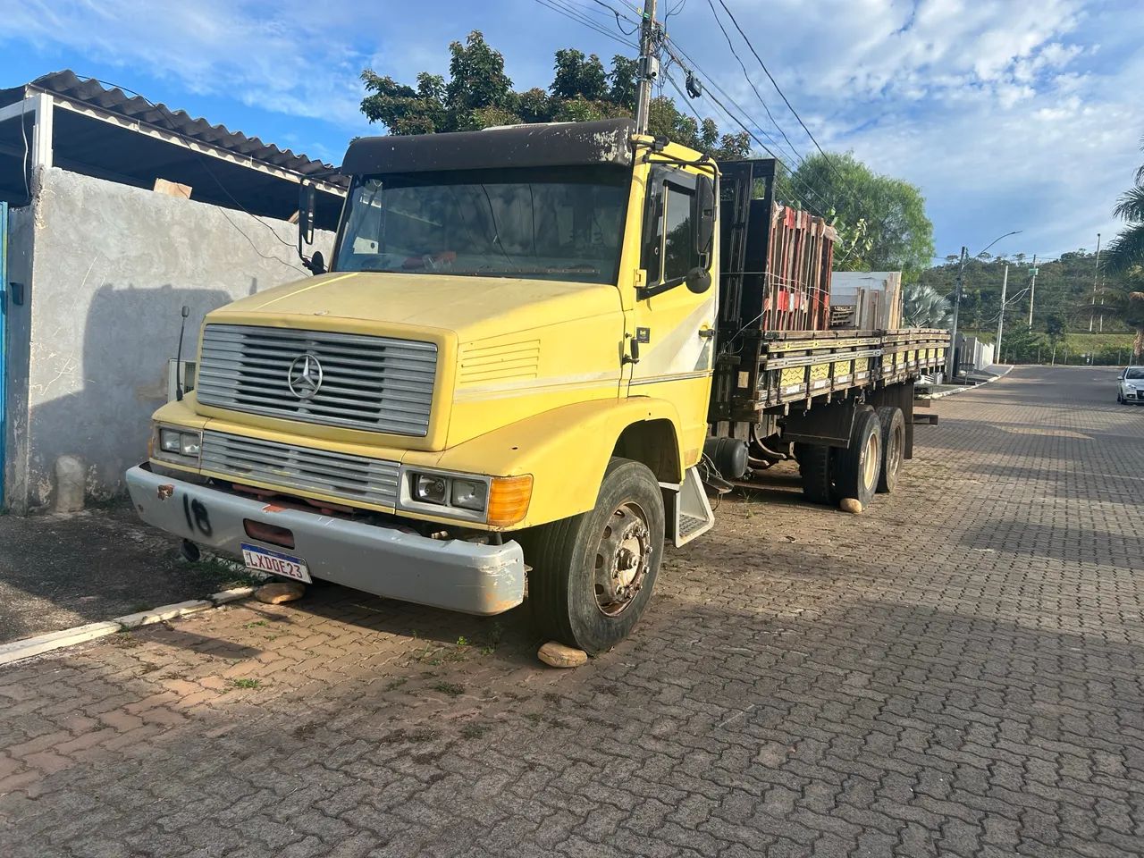 Caminhao Mercedes 1620. Ele e 1214 mas todo 1620 - Foto 2