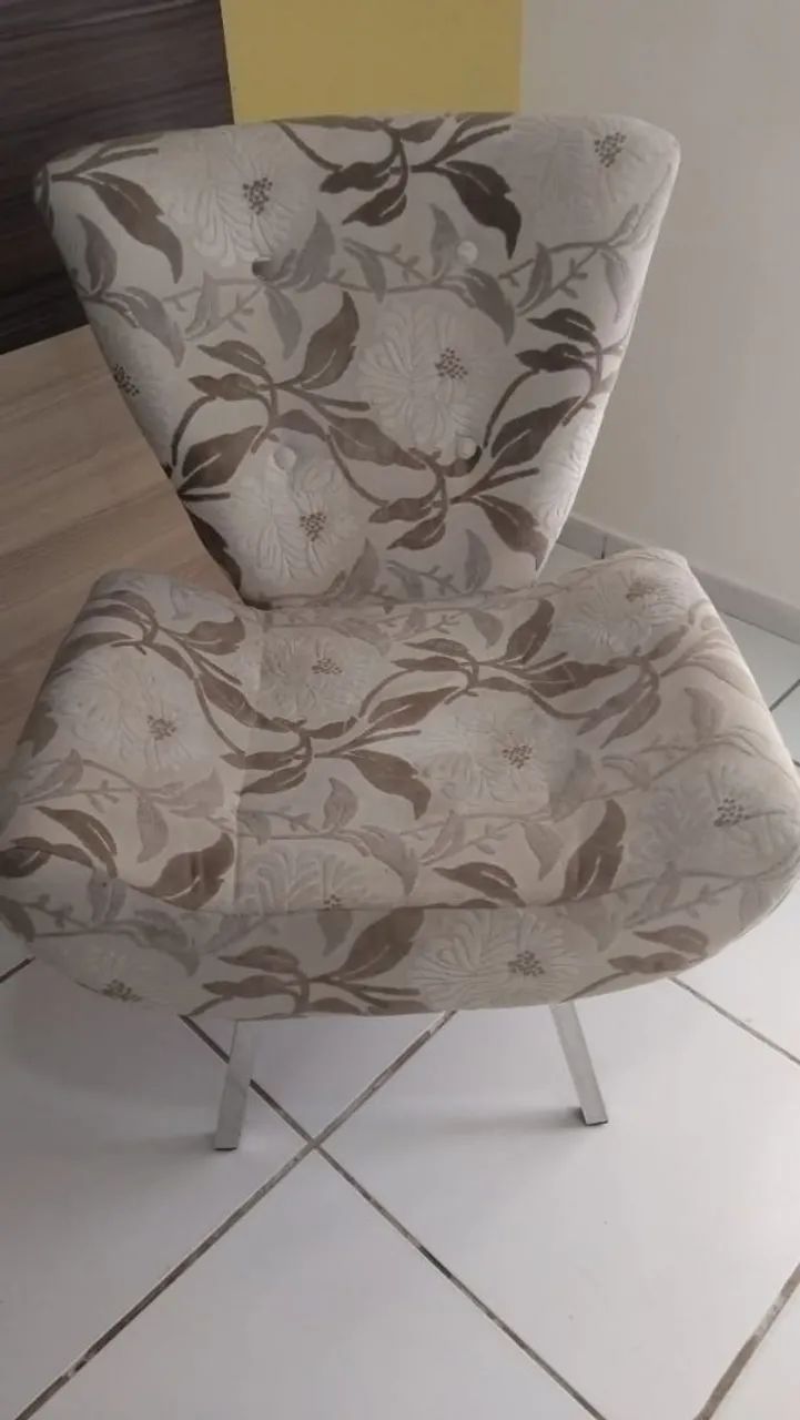 Venda de sofa reclináveis e declinável  e 2 cadeiras de apoio em bom estado de uso. - Foto 4