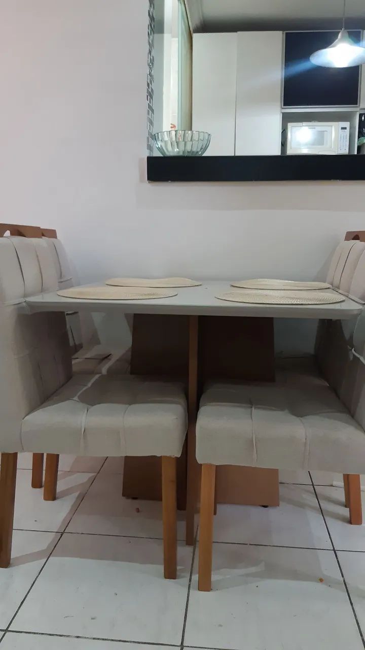 Mesa de Jantar 90x90 - Muito nova !  - Foto 3