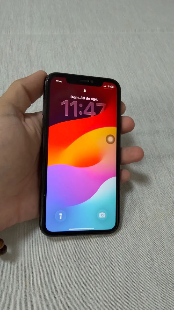 iPhone 11 64GB (Bateria 70%)