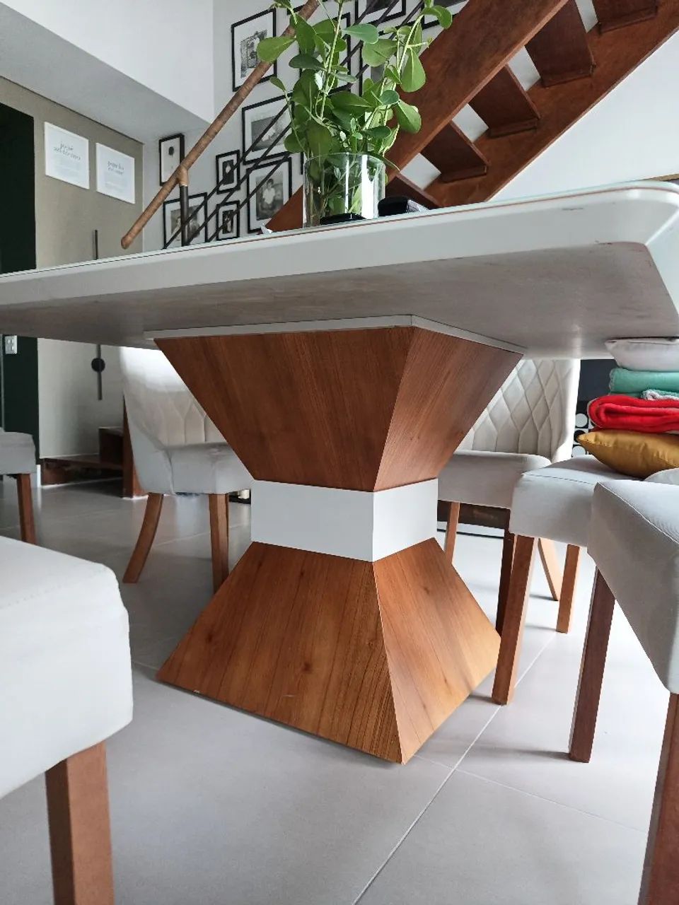Conjunto de mesa com 6 cadeiras - Foto 4