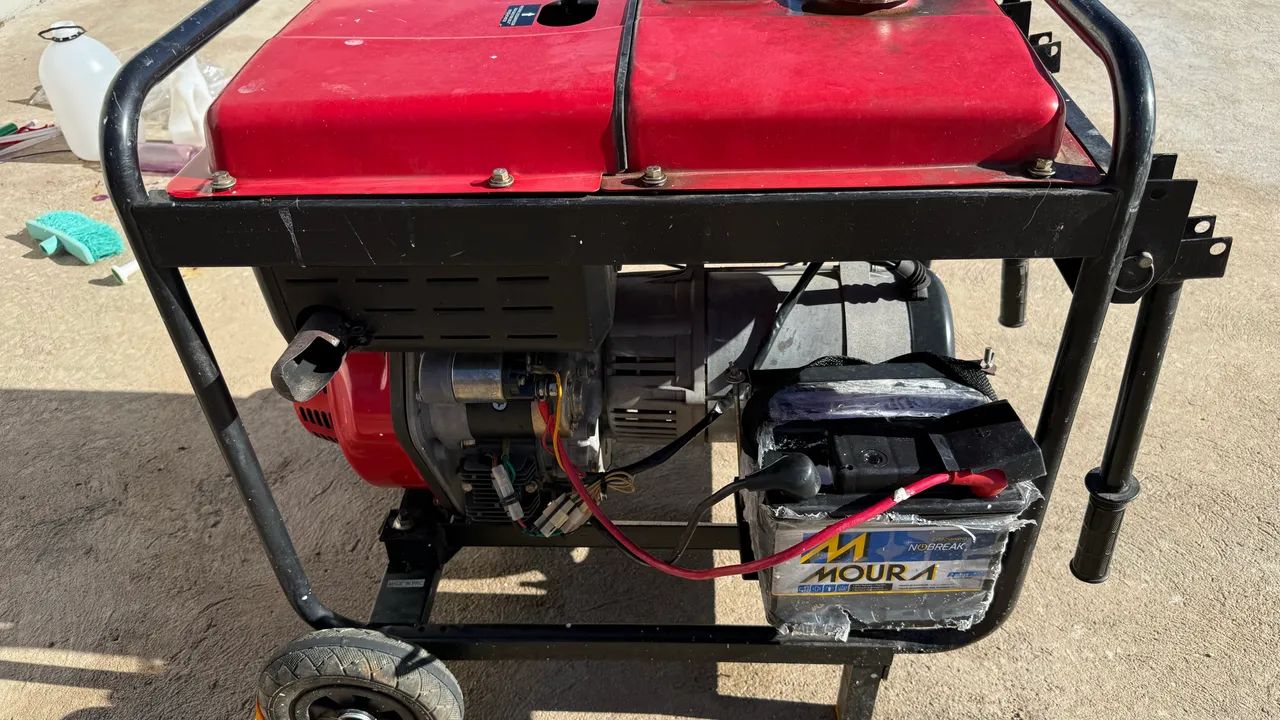 Gerador de Energia Branco BD-8000E3 - Diesel 13 CV - 8 kVA - Trifásico 380 V / 220 V - Foto 3