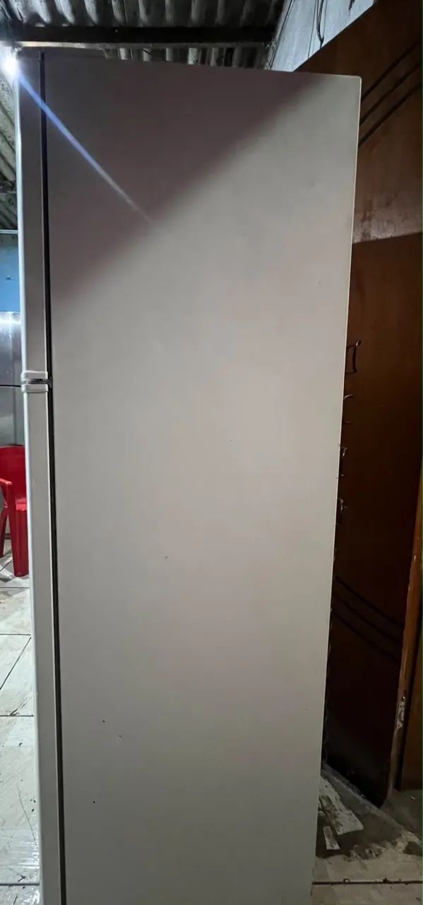 Geladeira Electrolux Biplex 340L voltagem 127vw Zerada  - Foto 4