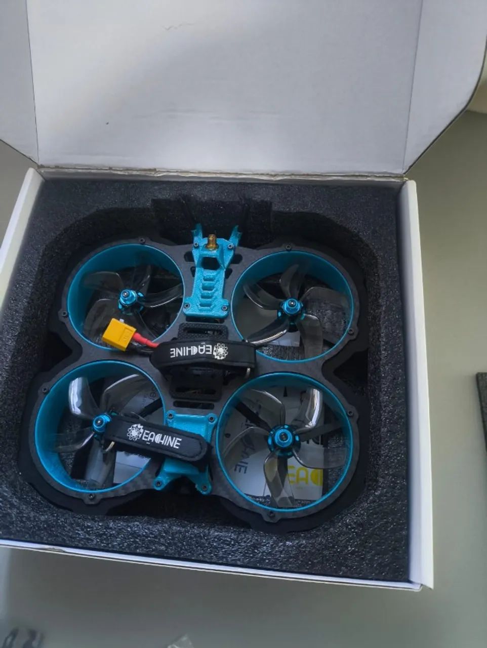 Drone Eachine Cvatar 142mm 6s 3 Polegadas Cinewhoop + BATERIA e CARREGADOR+ camera RUNCAM - Foto 4