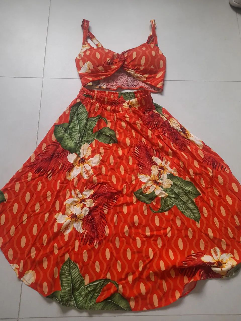 Conjunto cropped saia M novo 