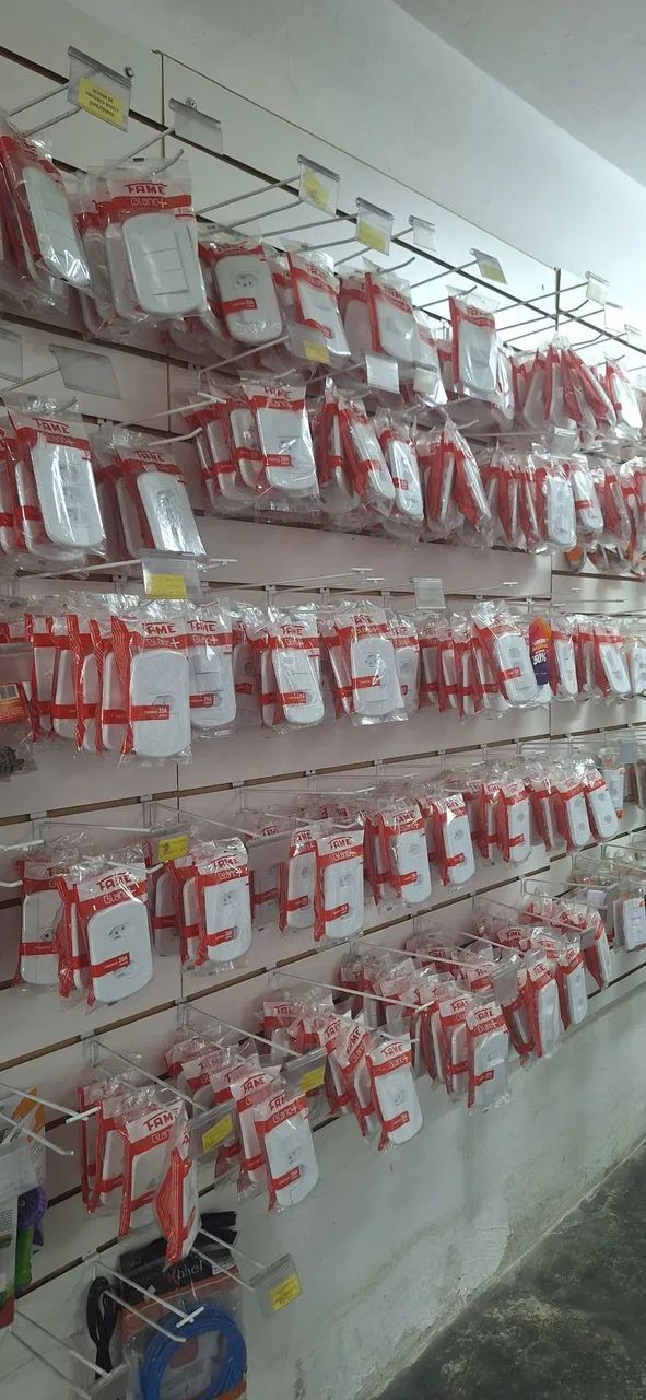 TOMADAS NOVAS QUEIMA DE ESTOQUE